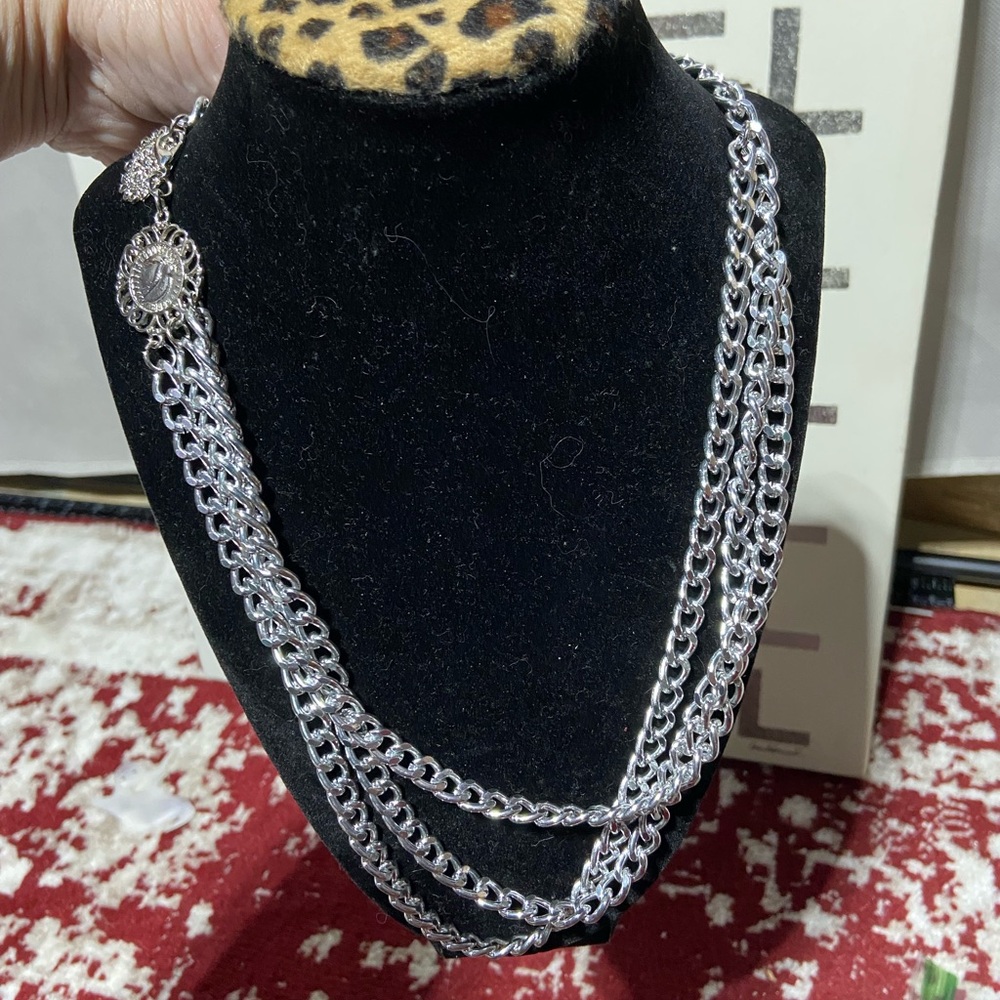 Silver Tone Tri-Layer Necklace With 2 Side Coins. Measurers betweenn 20-21.5 in